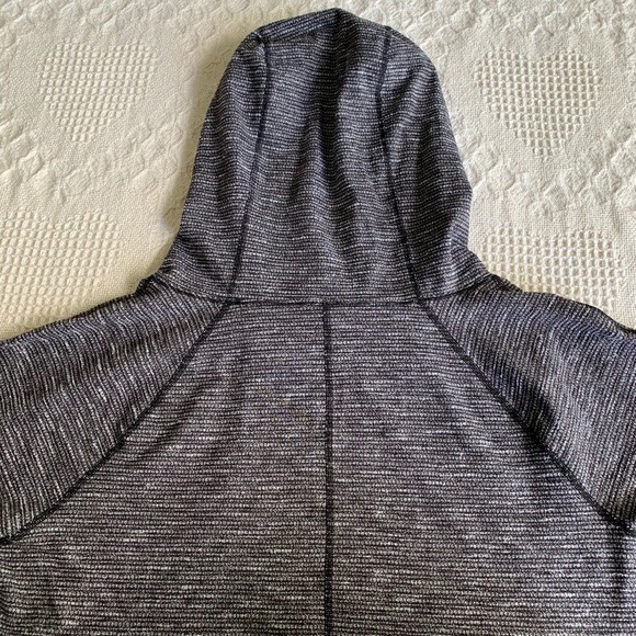 Lululemon pullover - Picture 9 of 9